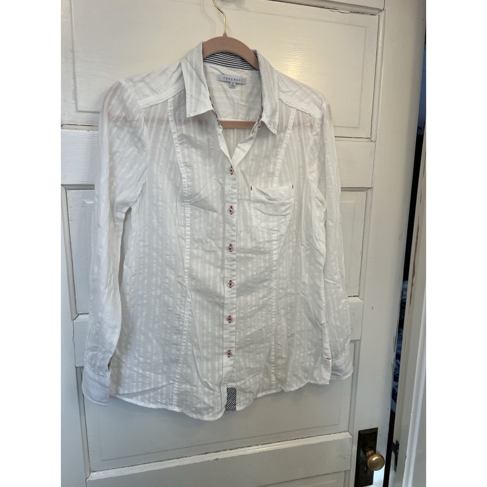 Foxcroft Button Up Down Shirt White Eyelet Size 8 Fitted Red Accents 100% Cotton